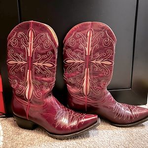 Red Women’s Cavender’s Cowboy Boots